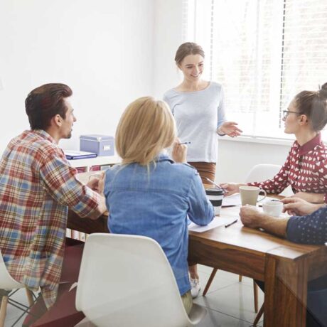 Weekly meeting in companies Think Room